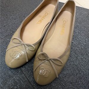 Chanel Beige Patent Ballerina Flats Sz 36.5